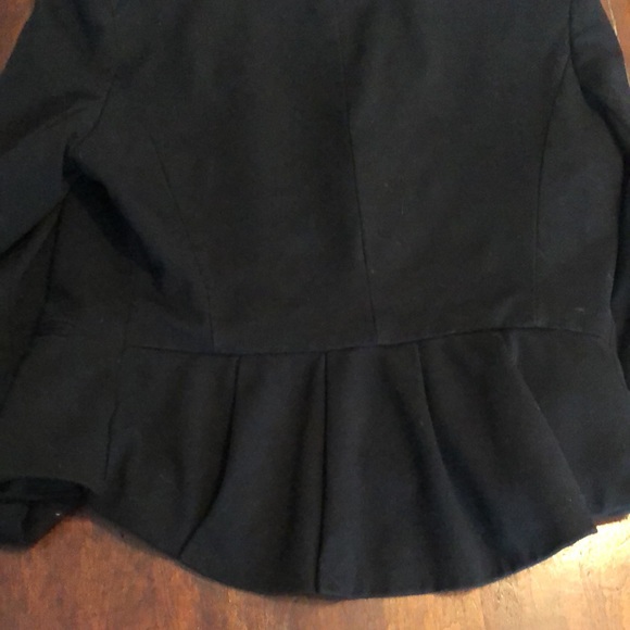 Willi Smith short tux  women’s jacket size 8/satiny lapels/lined/pleated back - Picture 8 of 17